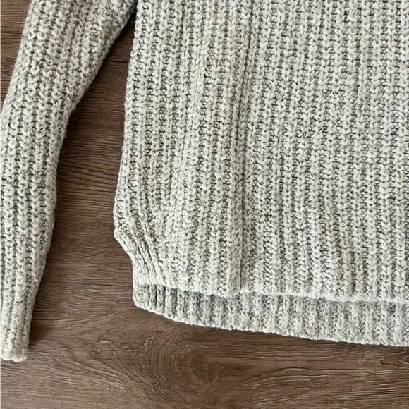 Abercrombie & Fitch Women’s Chunky Turtleneck Sweater Size M - Picture 3 of 5